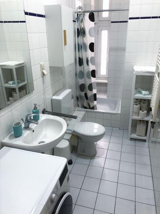 750 Sft Lovely Apartment In Central Berlin Mitte ภายนอก รูปภาพ